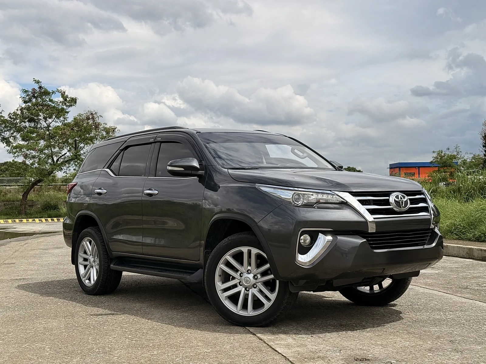2016 Toyota Fortuner V